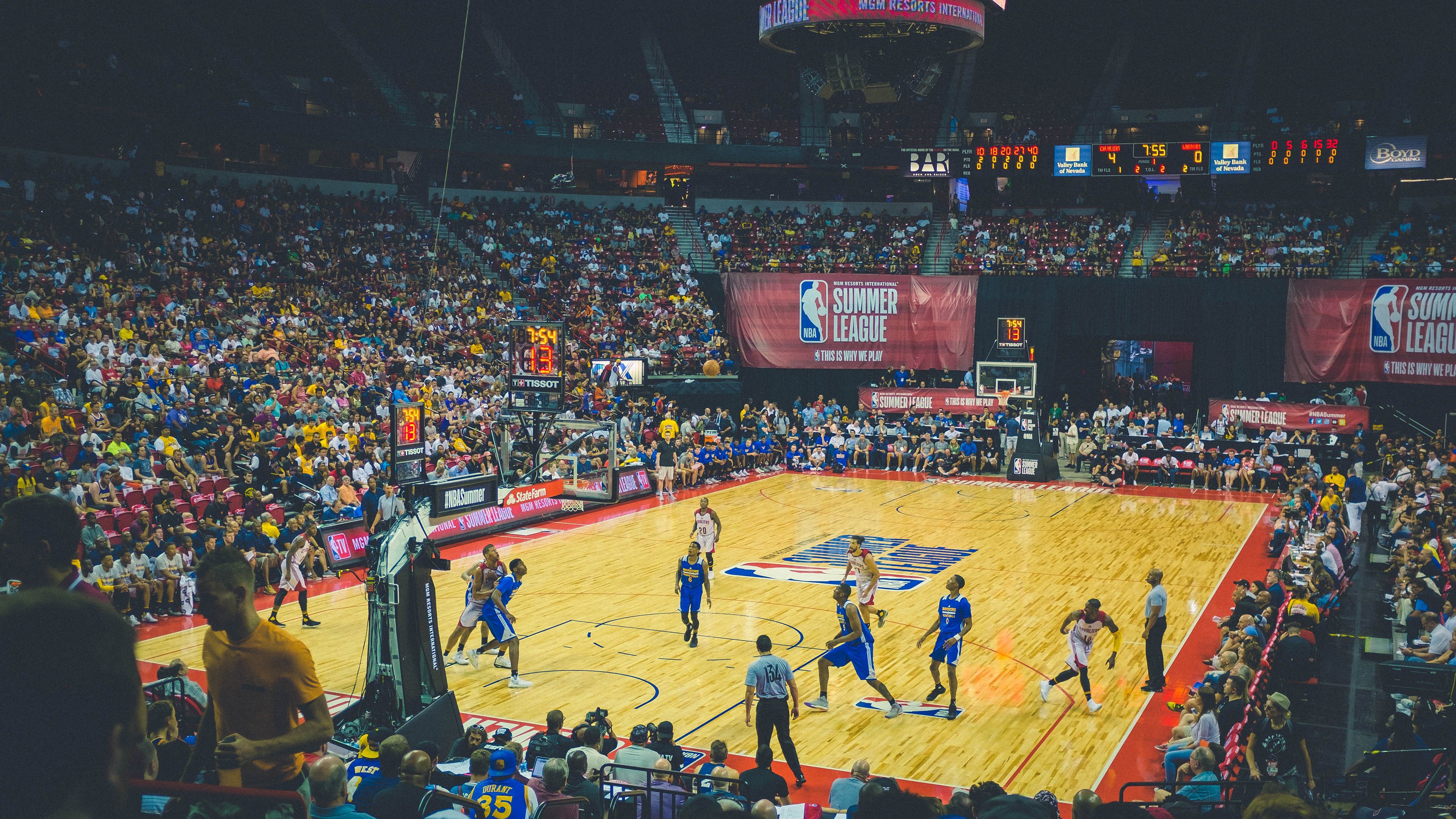 爱游戏官方-美加墨世界杯焦点战，当掘金爆冷热火，体育如何成为地缘政治的隐喻