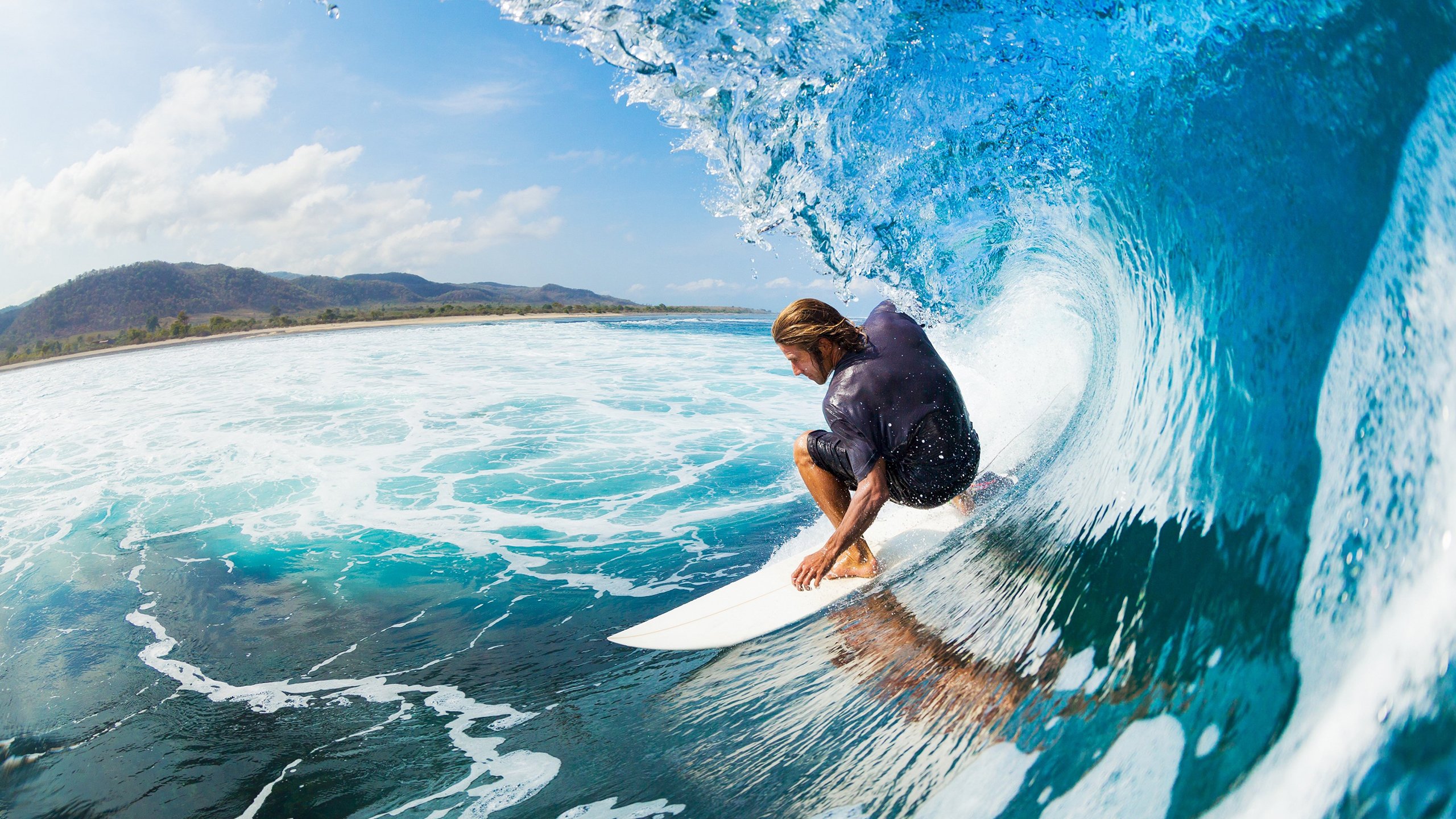 贝恩的沉默利刃，当关键先生撕碎美加墨的喧嚣之夜