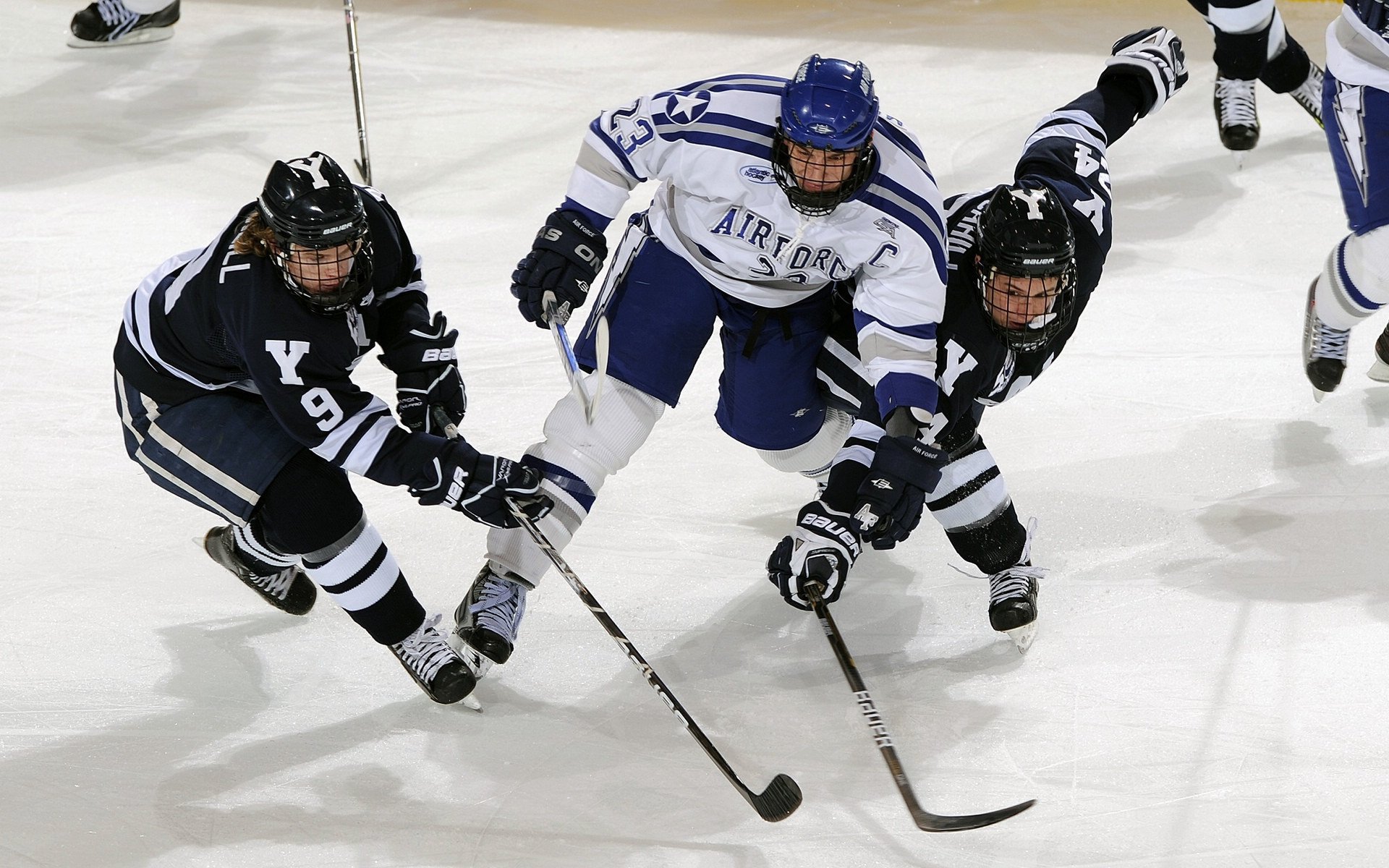 欧文的生涯之夜与F1引擎的轰鸣,当孤勇骑士驶过巴林赛道